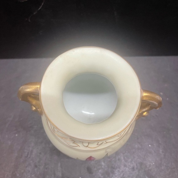 Antique Victoria Carlsbad Austria Handpainted Porcelain Handled Vase - Picture 6 of 10